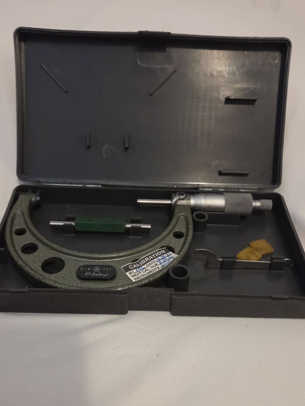 Mitutoyo 3"-4" Micrometer - Mechanical Outside Micrometer